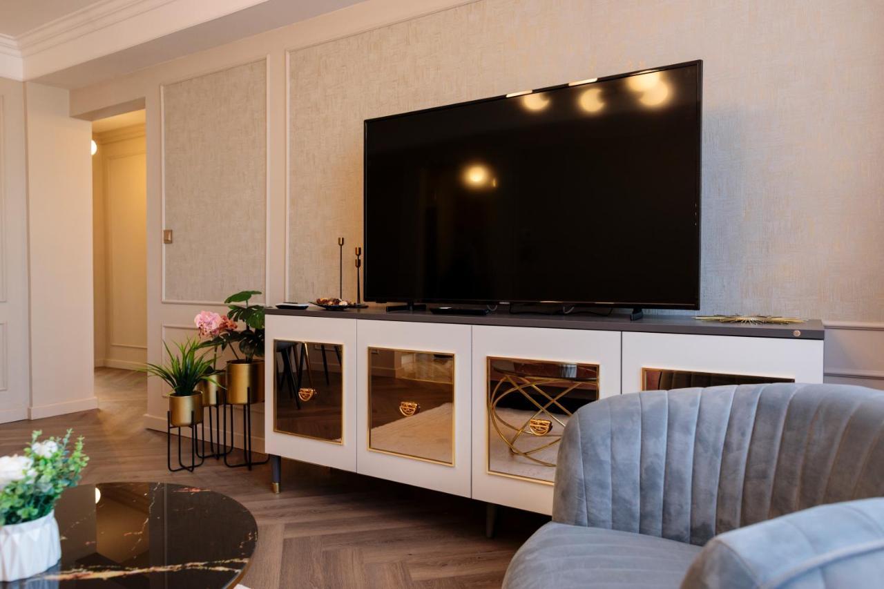 Luxurious Apartment, Best View Тимишоара Экстерьер фото